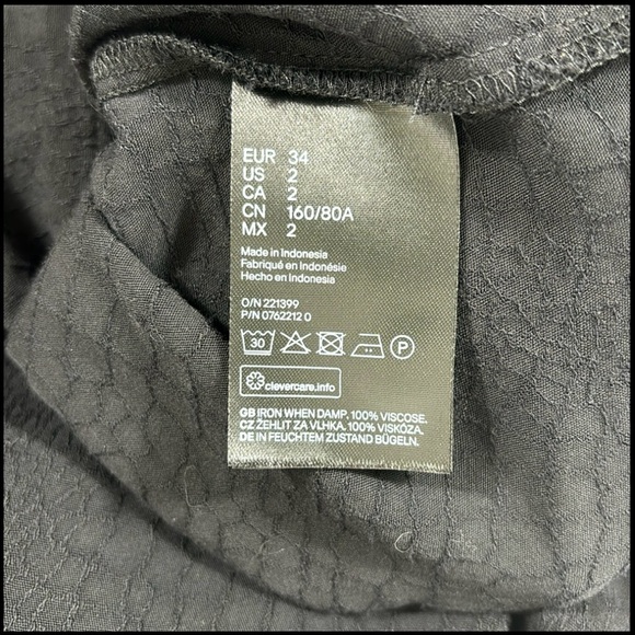 H&M Tie Front Button Up V Neck Black Shirt | Size 2 - Picture 4 of 4